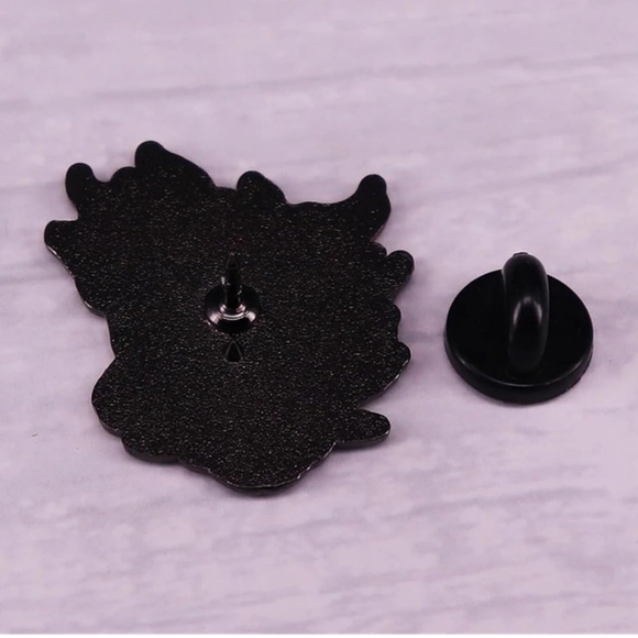 Red Skull Brooch Fang Monster Badge- New in pack - Picture 3 of 3